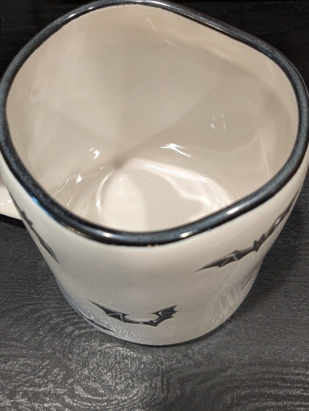 Rae Dunn "EEK!" Cream Halloween Mug With Black Bats NWT 16oz - Picture 6 of 7